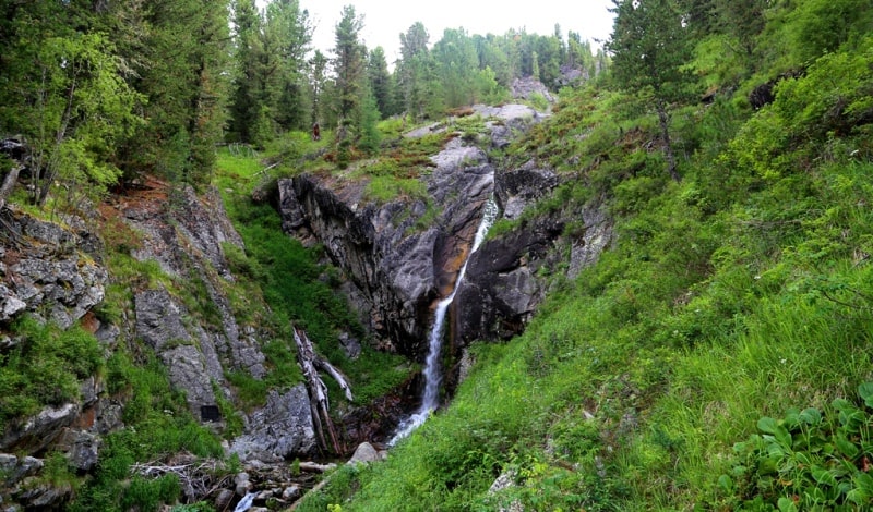 The falls Rakhmanovsky.