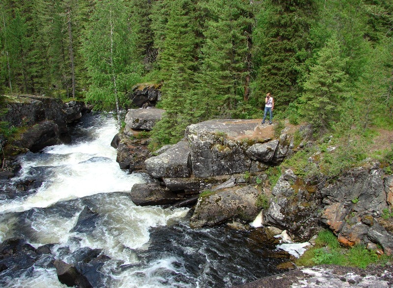 The Yazevyi falls and environs.