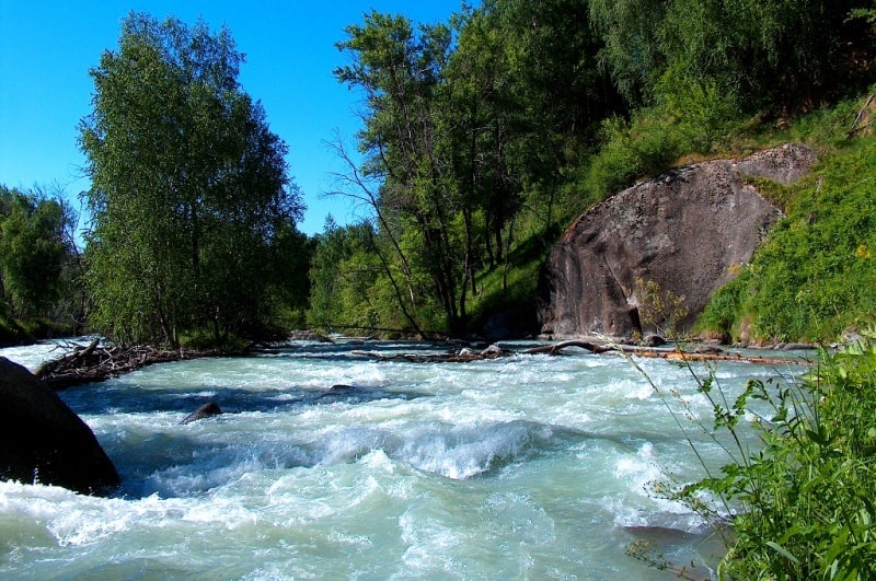 The river Aganakty.