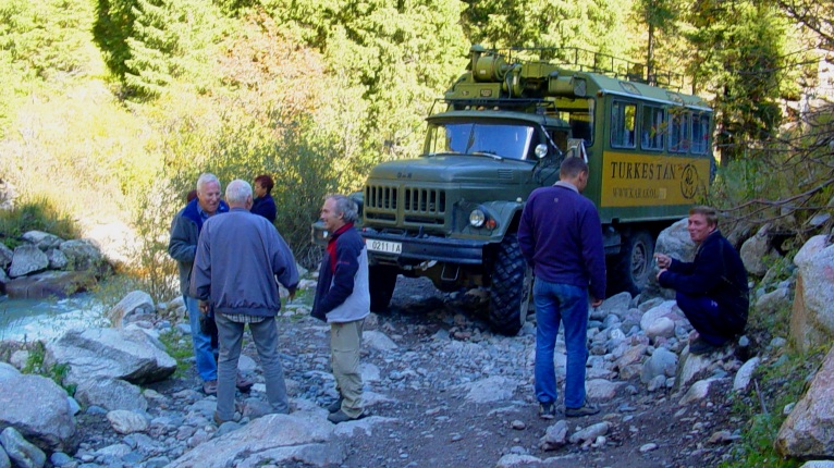 Road to gorge only for jeeps.