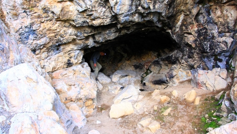 Вход в пещеру Ак-Чункур.