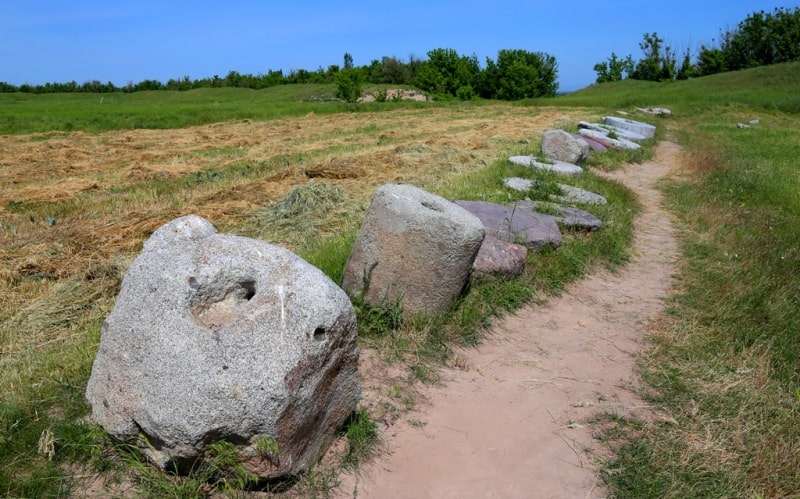 The stone instruments of labor found in vicinities of the Tower Burana complex.