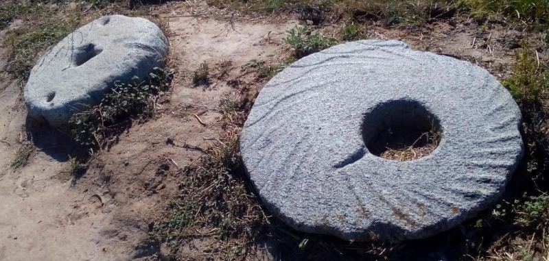 The stone instruments of labor found in vicinities of the Tower Burana complex.