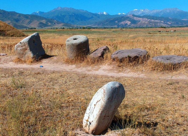 The stone instruments of labor found in vicinities of the Tower Burana complex.