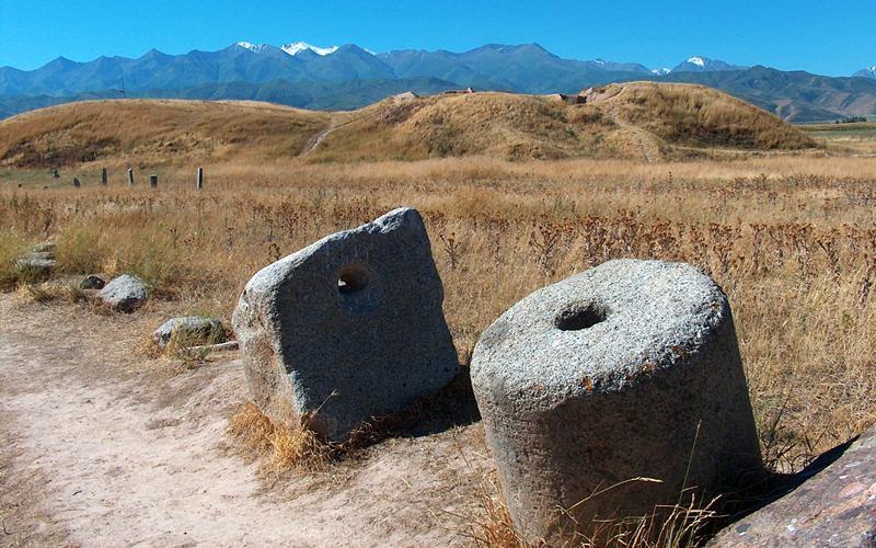 The stone instruments of labor found in vicinities of the Tower Burana complex.