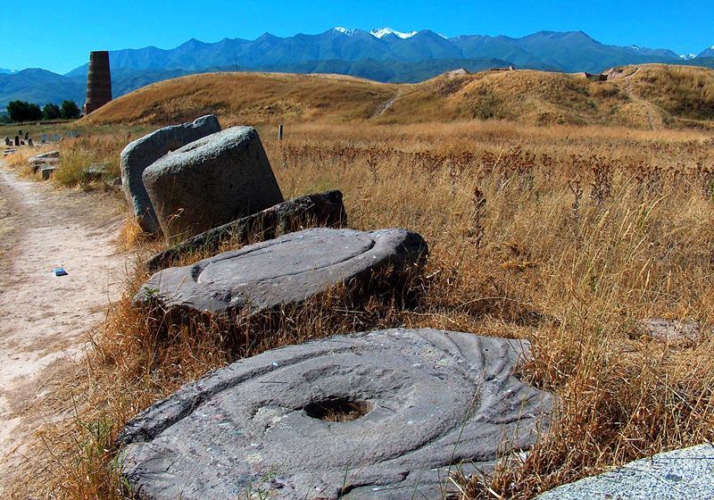 The stone instruments of labor found in vicinities of the Tower Burana complex.