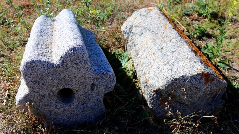 The stone instruments of labor found in vicinities of the Tower Burana complex.