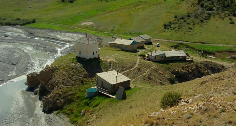 Вид на лагерь Ат-Джайлоо.