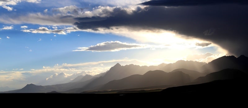 Закат в горах Памира.