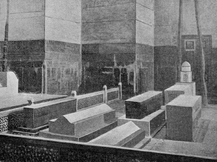 Самарканд. Надгробные плиты в мавзолее Гур-Эмир.