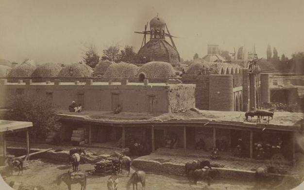 Строящееся медресе Султана Мурат-бека в Коканде. Начало XX века.