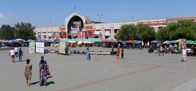 Market Panchshanbe. 