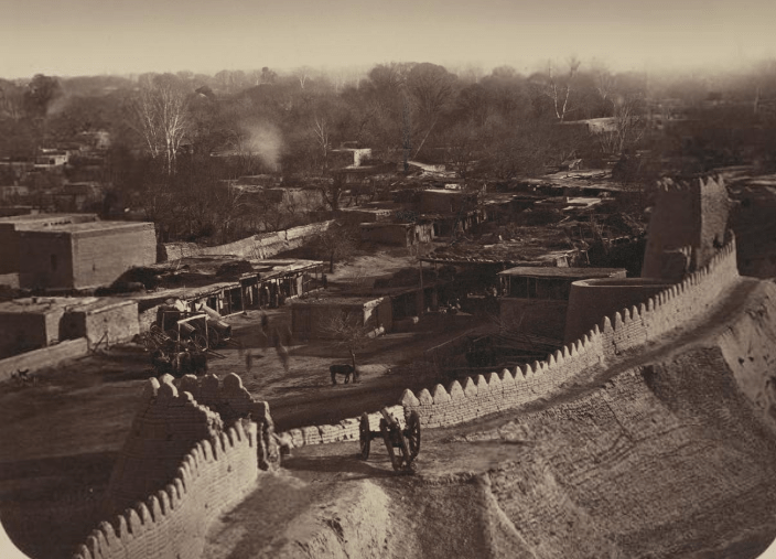 Khudjand. The Market square.