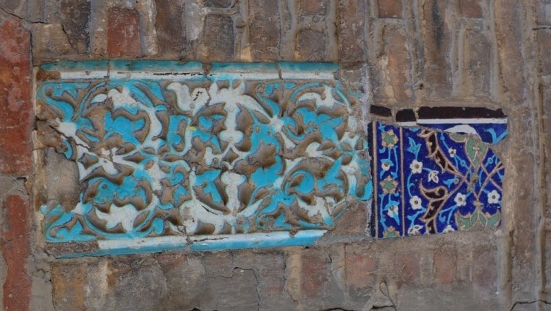 Encaustic a tile on a minaret in Khojend.