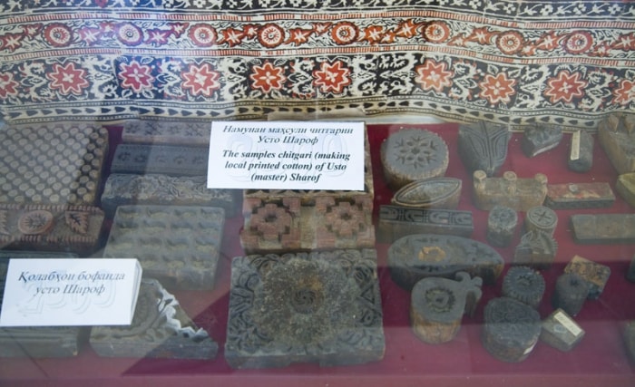 Samples of a heeltap and wooden stamps of local master Sharofa. The end of XIX century