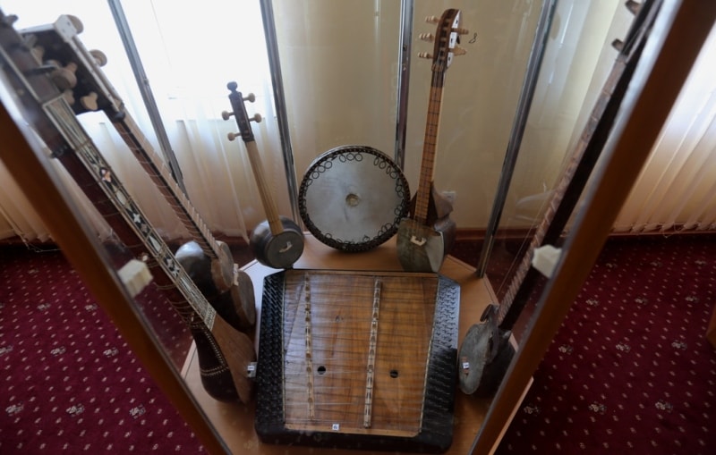 Exposition of musical instruments.
