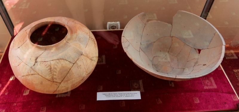 Ceramic utensils. Sarazm. IV - III c.c. BC.