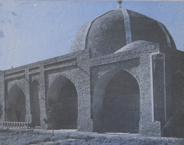 Мечеть-медресе Олим Додхдо. Фотография 1984 года.
