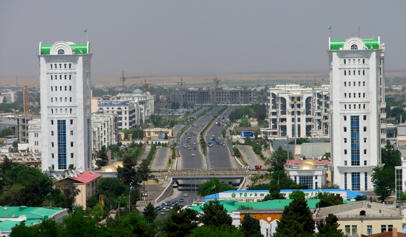 Ашгабад - столица нейтрального Туркменистана.