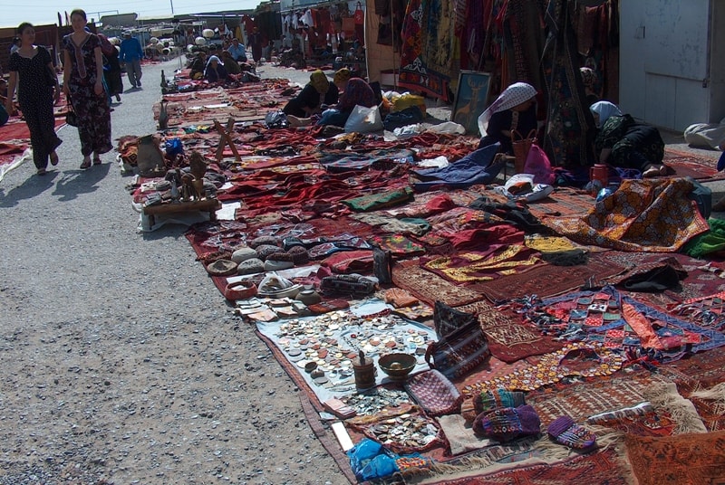 Market of Altyn-Asar.