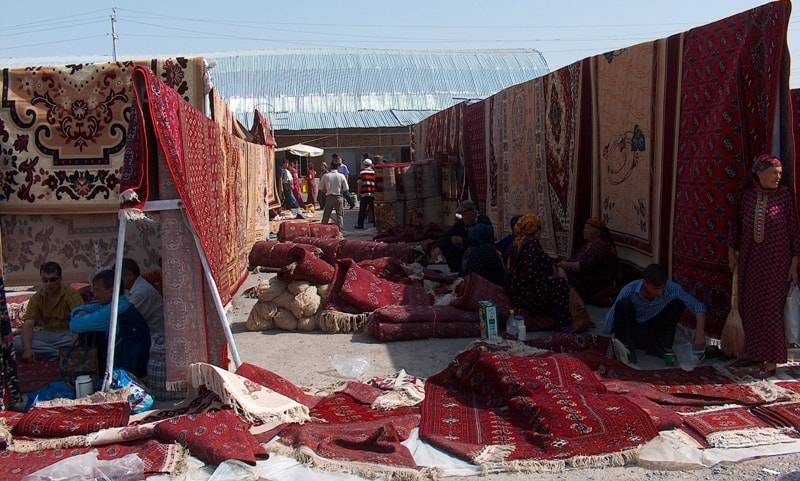 Market of Altyn-Asar.