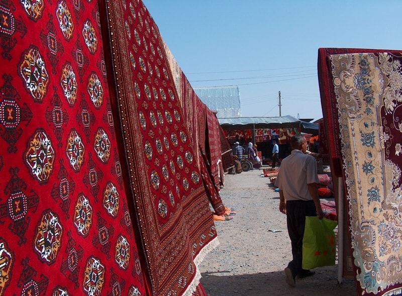 Market of Altyn-Asar.