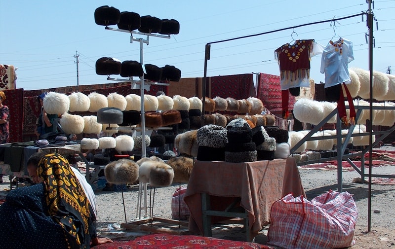 Market of Altyn-Asar.