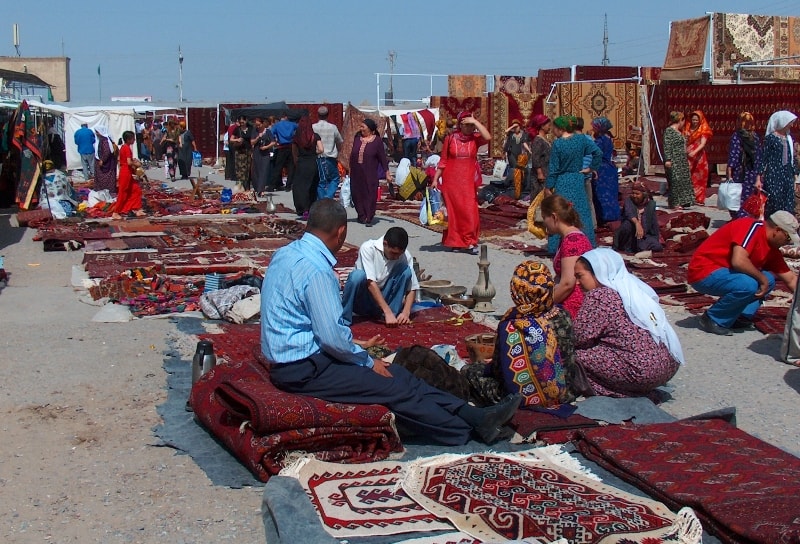 Market of Altyn-Asar.