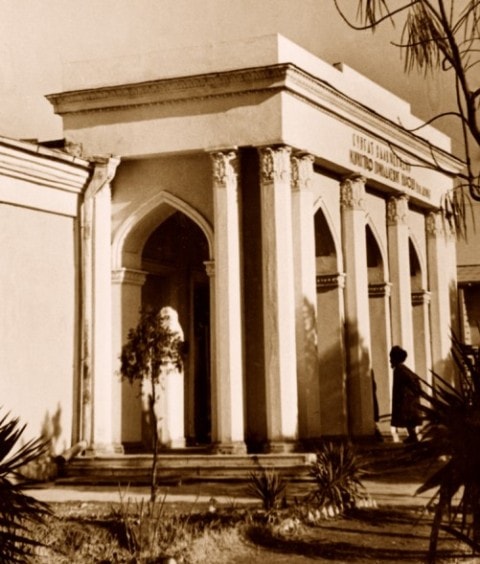 The branch of the fine arts has opened in the museum of local lore in 1927.