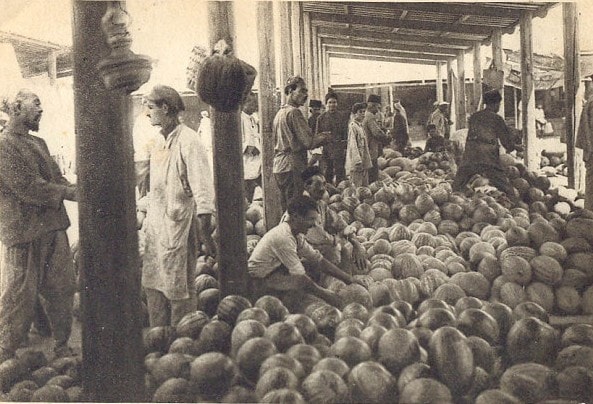 On the old bazaar in Tashauz. November, 1925.