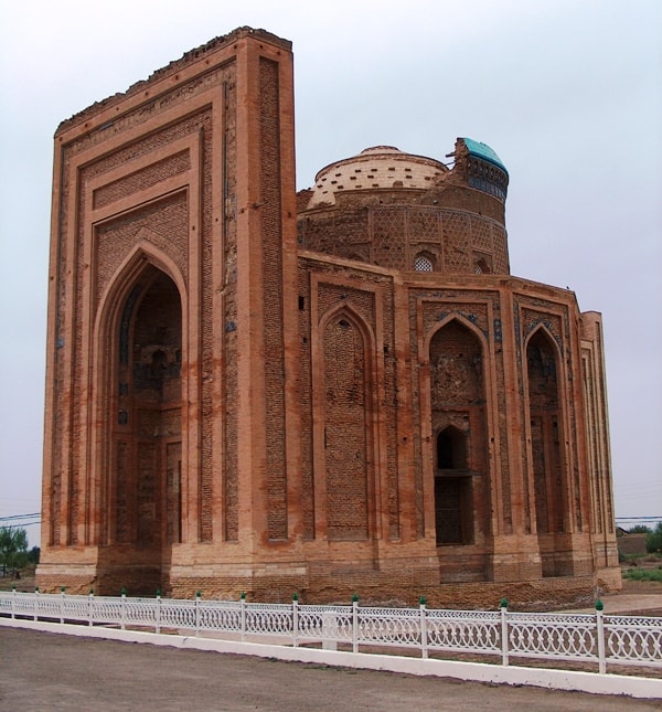 Mausoleum Tyrabekh Khanum (XIV century).