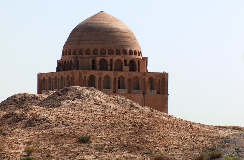 Султана Санджара мавзолей. Апрель 2008 года.