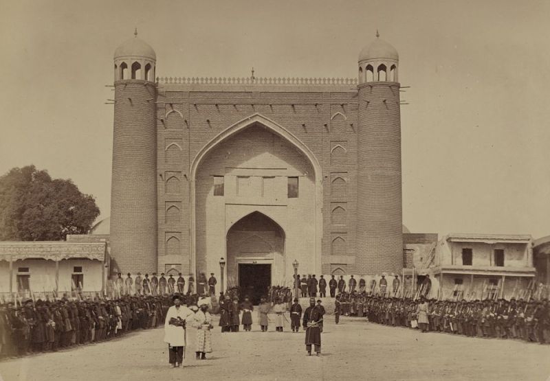 Kokand. An external gate khan a palace.