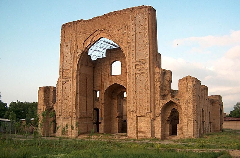 Mausoleum Ishrat khan. 2003.