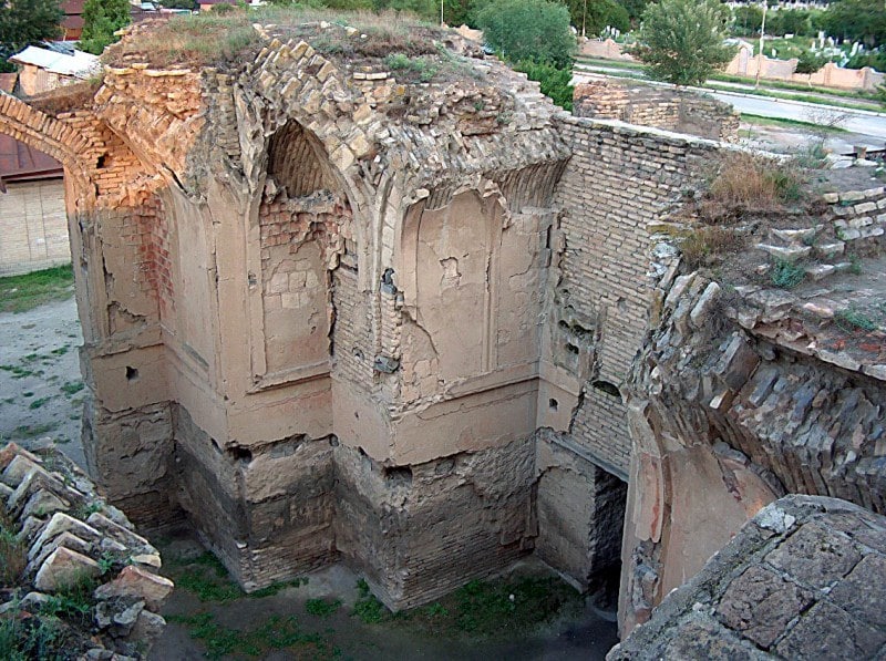 Mausoleum Ishrat khan. 2003.