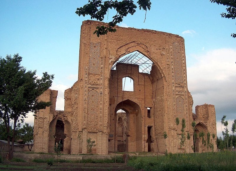 Mausoleum Ishrat khan. 2003.