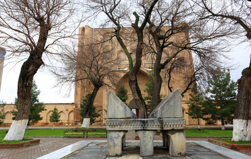 Bibi-Khanym cathedral mosque.