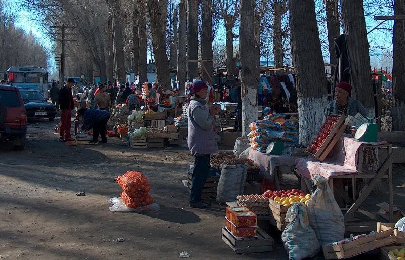 Базар в Байсеите работает с раннего утра до позднего вечера.