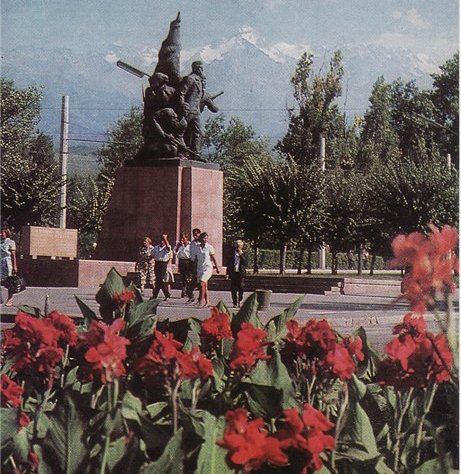 1-0	Monument to the fighters for the establishment of Soviet power in Semirechye.