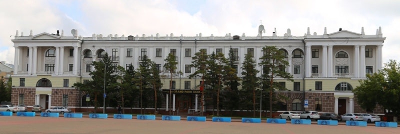 Hotel "Grand Park Esil". Photo by Alexander Petrov.