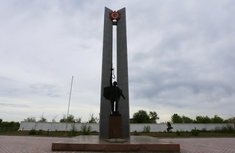 Warrior-Winner monument in Kurchatov.