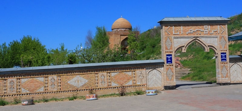  Mausoleum Ibrahim-Ata.