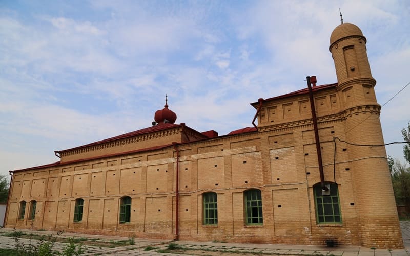 Nogai Ishan Mosque. The eastern side of the mosque, built from baked brick and dating from the early XXth century. 2024