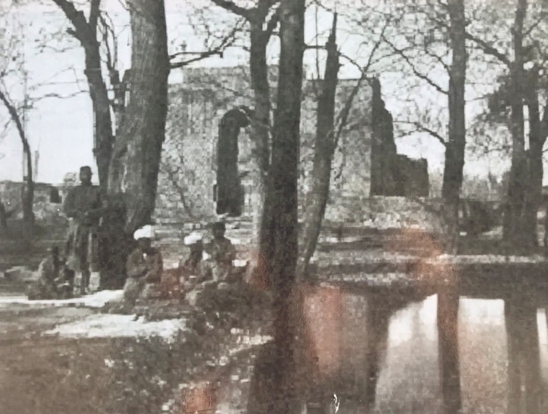 А. Кастанье. Надгробные сооружения киргизских степей. Оренбург, 1911 год.