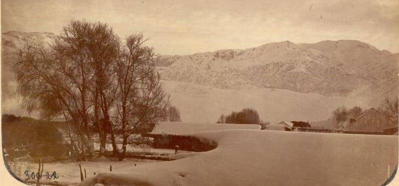 Вид улицы станицы Лепсинской. Январь 1885 года. Неизвестный фотограф. Из коллекции Омского Государственного Историко-краеведческого музея.