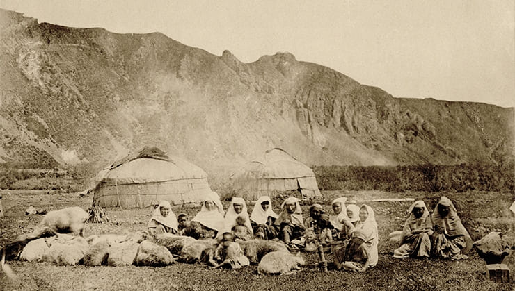 Residents of a Kyrgyz village on the Chinese border. Photo by L.K. Poltoratskaya. 1870s.