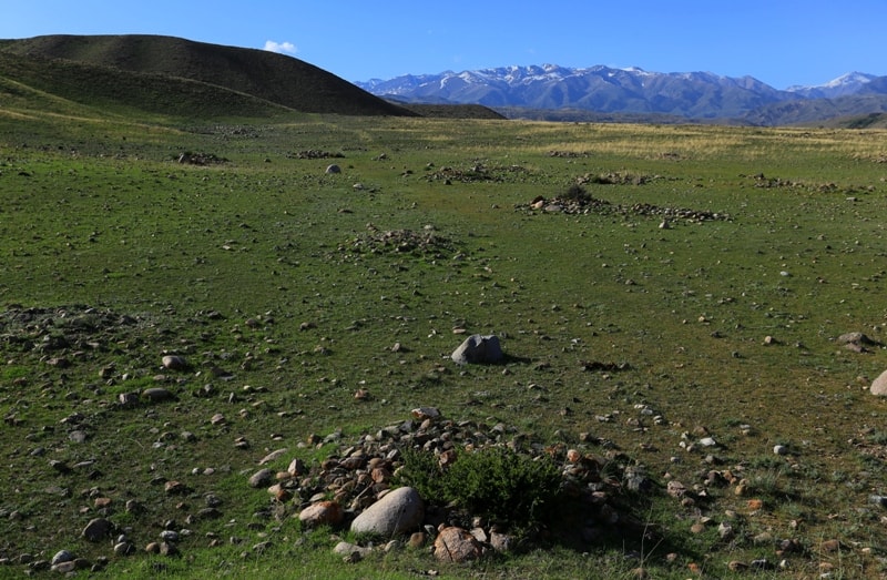 Ancient  settlements in the river valley of Usek.