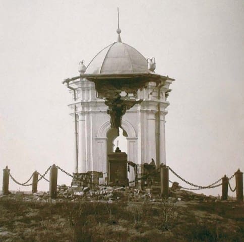 Chapel built in memory of Battle of Uzynagasha. Destroyed by an earthquake in 1887.