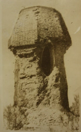 Башня Бегим ана. Фотография начала XX века.