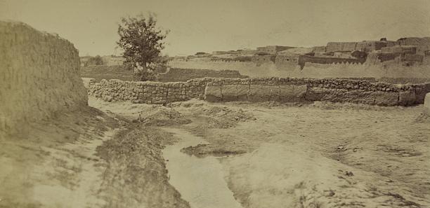 Кишлак Икан. Фото из «Туркестанского альбома» (1871 – 1872 г.г.).